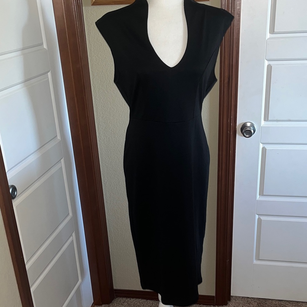 Almost Famous Black Midi Dress